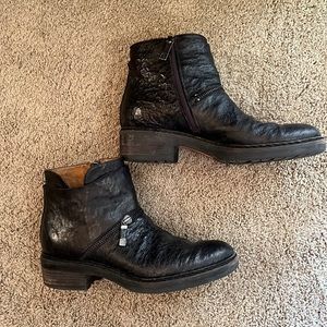 Alberto Ferman blk bootie